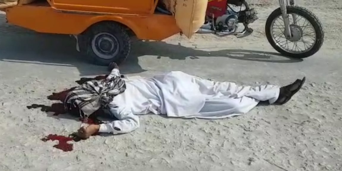 رڪشا تي هٿياربندن جي فائرنگ، هڪ قتل