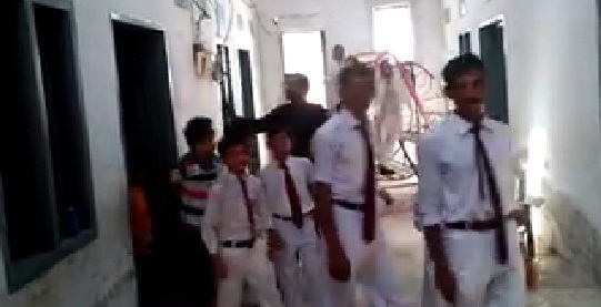 ناموس رسالت جي الزام هيٺ بند پيل اسڪول ٻيهر کُلي ويو