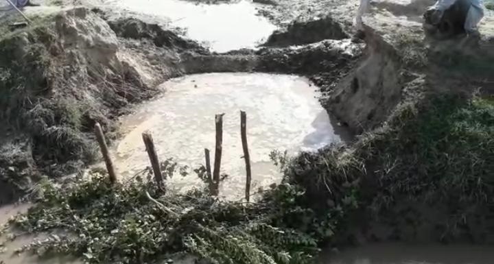 ويهو واهه کي گهارو تيار زمين ٻڏي وئي، ڳوٺاڻن بند ڪيو