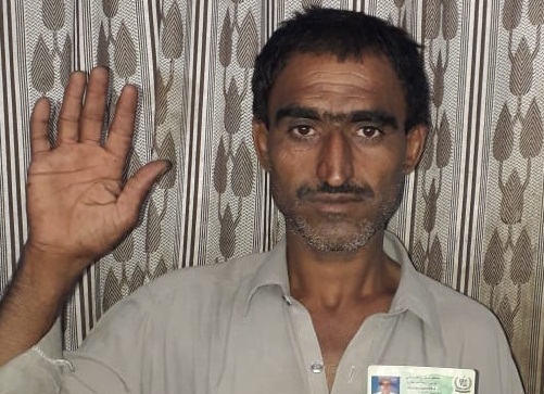 ڊاڪٽر ڳوٺاڻي کي ڌڪا ڏئي اسپتال مان ٻاهر ڪڍي ڇڏيو