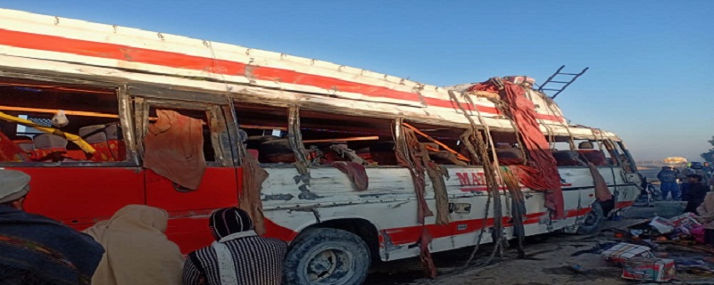 قومي شاهراهه تي خوفناڪ حادثو، 5 فوت، 10 ڄڻا زخمي