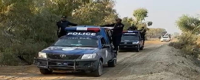 پوليس جو ڏوهارين سان مقابلو، 1 زخمي، ساٿي فرار
