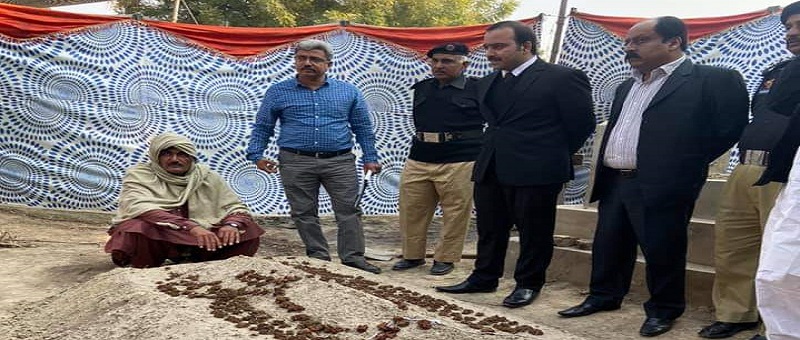پراسرار نموني قتل ٿيل عورت جي قبر ڪشائي، جزا ورتا ويا