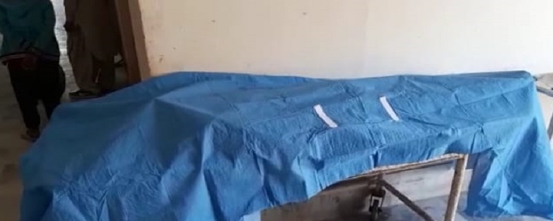 سڱاوتي تڪرار، ڪورٽ جي در تي پٽ قتل پيءُ زخمي، هڪ گرفتار 2 فرار