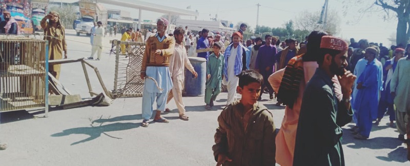 ڀاڳين هٿان چور قتل، مقتول جي وارثن پاران انڊس هاءِ وي بلاڪ