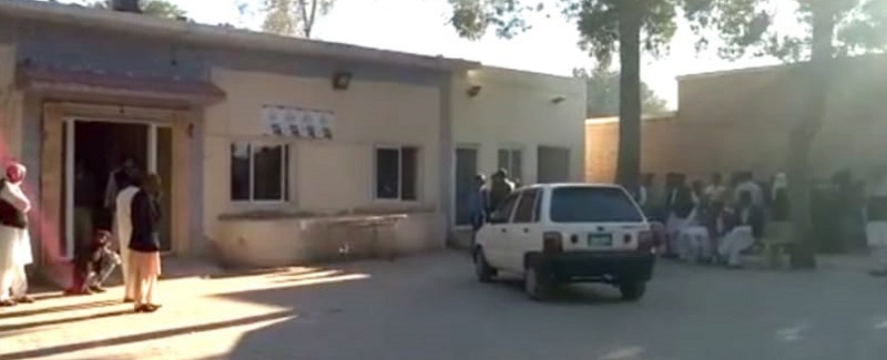 پنوعاقل ۽ شهداد ڪوٽ ۾ روڊ حادثن ۾ 2 فوت 3 زخمي