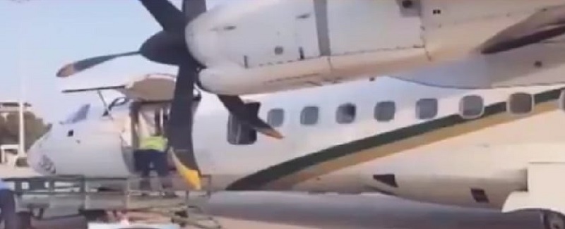لينڊنگ دوران جهاز جو گيٽ کلي ويو، مسافرن جون دانهون