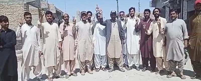 باغ ڪپجڻ بعد ڌاڙيل جي ڌمڪين خلاف احتجاج