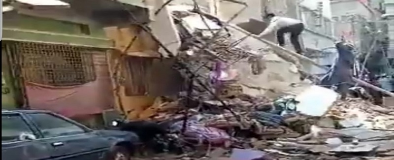 گوليمار ۾ پراڻي عمارت ڪرڻ سبب 16 فوت 20 زخمي،ڪيس داخل