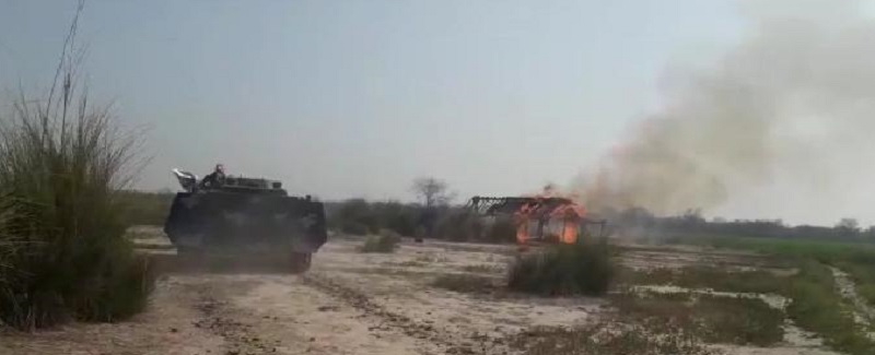 مغوي جي بازيابي لاءِ آپريشن، ڏوهارين جي گهرن کي باهه