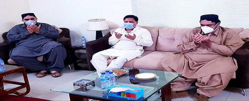اڪرام ڌاريجو جي لنڊ ڀائرسن سان عذر خواهي