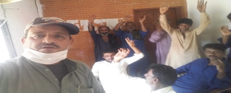 مئنيجر کي ڪورونا، بئنڪ بند، کاتيدارن جو احتجاج