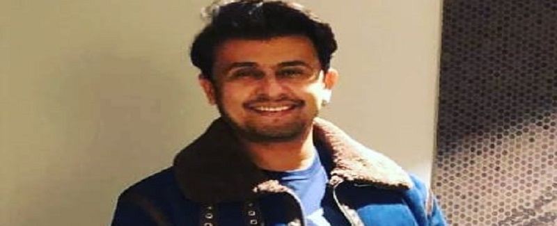 سونو نگم پاڪستاني ڪلام تي لڙڪ لاڙي ويٺو