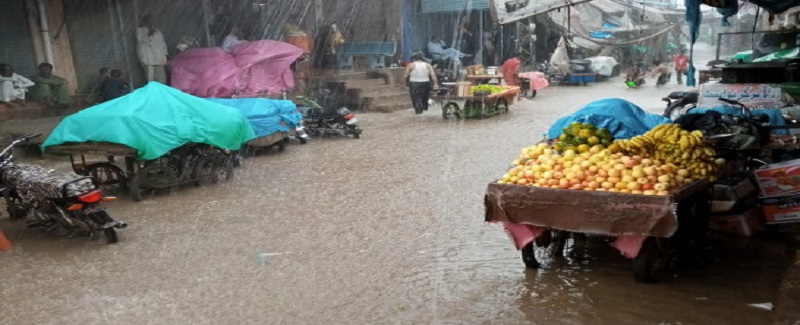 سنڌ ۽ بلوچستان ۾ وسڪارو جاري، اڪثر شھر تلاءَ بڻجي ويا