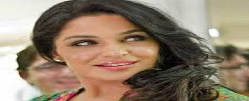 ميرا جو ڊانس ۽ ڳائڻ تي ڌيان، مخالف جادو پيا ڪن