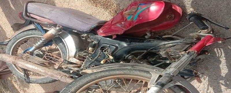 ڪوچ جو موٽر سائيڪل کي ٽڪر هڪ زخمي، ڊرائيور فرار