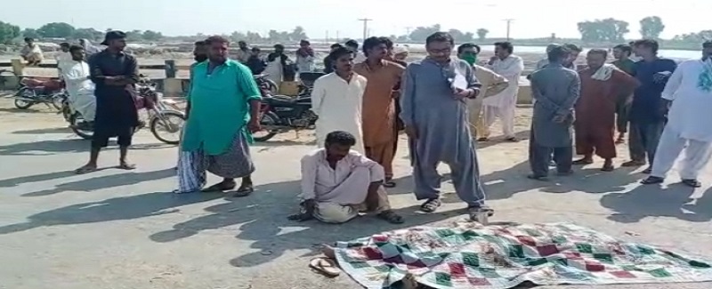 ٽرڪ جي ٽڪر ۾ ماءَ پٽ فوت، والد زخمي
