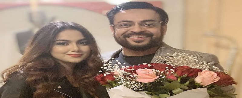 طوبيٰ عامر ميزباني کان پوءِ اداڪاري ۾ به جوهر ڏيکاريندي