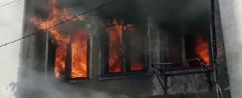 ڪراچي ڪيميڪل فيڪٽري کي باهه ڪيترائي ماڻهو اندر موجود