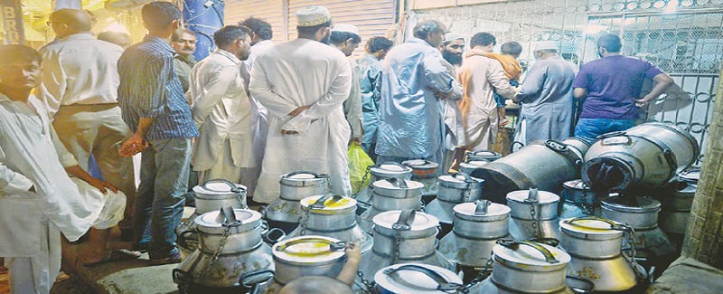 سنڌ ۾ شين جا نوان اگھه چوٽ چڙهيل، کير 100 رپيا ليٽر مقرر