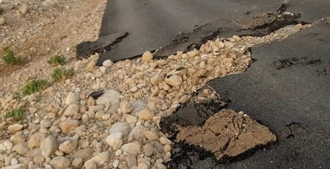گورک هل جي فنڊز ۾ ڪرپشن، روڊ اکڙي ويو