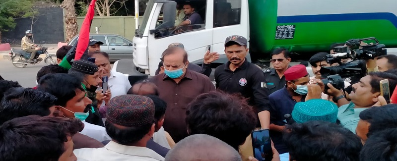 زراعت کاتي جي ملازمن کي مستقل ڪيو ويندو، امتياز شيخ