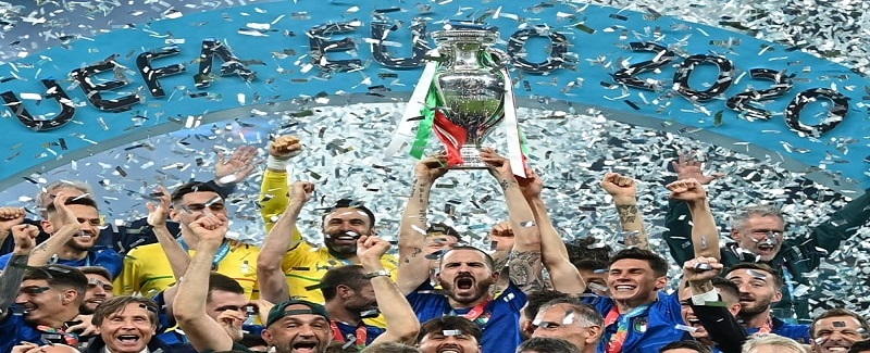 يورو فٽبال ڪپ ۾ اٽلي جي فتح، انگلينڊ ۾ سوڳ