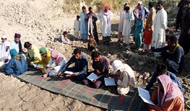 آبادگارن جو انوکو احتجاج، آبپاشي عملدارڻ کي پٽون ۽ پاراتا