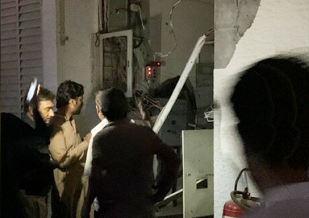 ڪراچي ۾ ڌماڪو 4 فوت 6 ڄڻا زخمي ٿي پيا