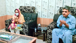 فريال جي پارٽي اڳواڻ سان والد جي وفات تي تعزيت