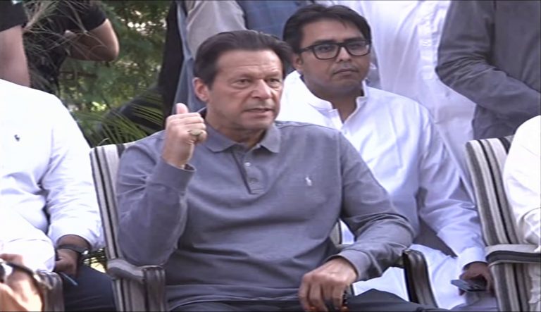 عمران خان اليڪشن ڪمشنر کان استيعفيٰ ڏيڻ جو مطالبو ڪري ڇڏيو