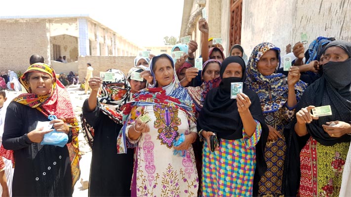 مستحق عورتن جو احساس ڪفالت ايجنٽن خلاف احتجاجي مظاھرو