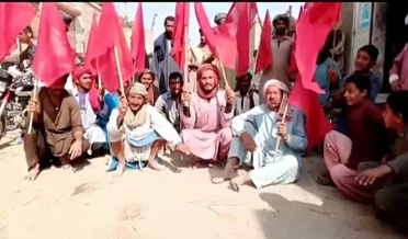 عوامي تحريڪ جوپاڻي کوٽ خلاف احتجاج،روڊ بلاڪ
