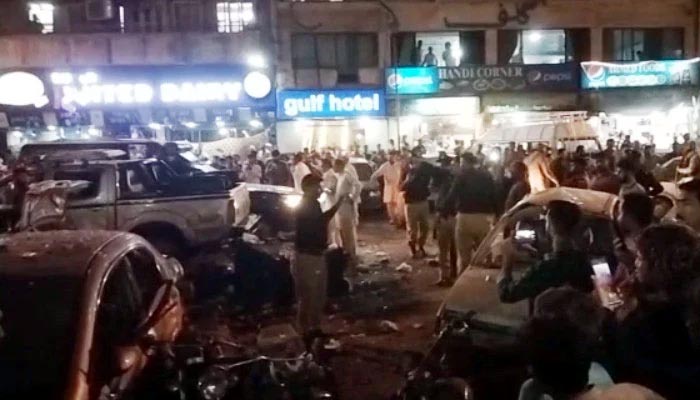 ڪراچي جي علائقي صدر ۾ ڌماڪو،هڪ فوت ۽ 13 زخمي