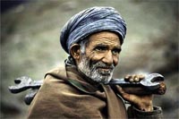 دنيا ۾ اڄ مزدورن جو عالمي ڏينهن ملهايو ويو