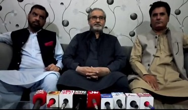 عمران خان سياستدان نه رانديگر آهي: پير مظهرالحق