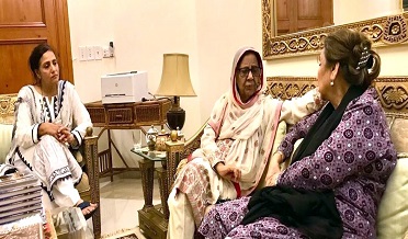 راشدي ۽ سگا وفد جي ڊاڪٽر منڌرو جي گهرواري سان عذرخواهي