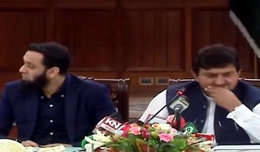 عمران خان پرڏيهي جي آڙ ۾ اندروني سازشون ڪندو رهيو: ملڪ احمد