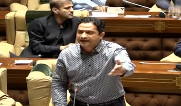 حليم عادل شيخ جي گرفتاري، سنڌ اسيمبلي ۾ پي ٽي آءِ جو احتجاج