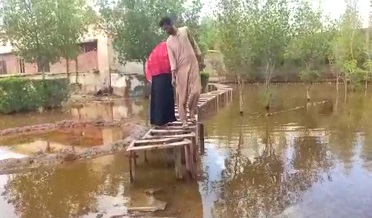 انتظاميه جي نااهلي،شهر ۾ پاڻي بيهجي ويو،شهري پريشان