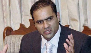 عمران نيازي تي ڪنهن گولي نه هلائي، پاڻ کي ٽنگ ۾ ڇري هنئي: عابد
