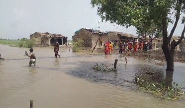 گهارا نه ٻڌڻ ۽ شاخ جو پاڻي بند نه ٿيڻ خلاف  احتجاج