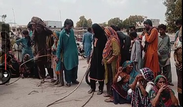 آفت ۾ مافيا سرگرم،ايجنٽ حڪومتي امداد ڪٽڻ لڳا،انتظاميه غائب