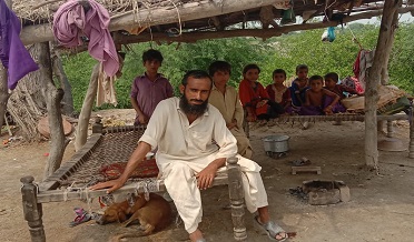 گهر ڊهي پٽ،ماروئڙا کليل آسمان هيٺ رهڻ لڳا وس وارن کان مدد جي اپيل