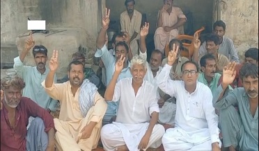 ٽائون ڪاميٽي جي صفائي عملي پاران صفائي عملي مٿان حملي خلاف احتجاج