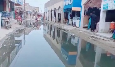 پبلڪ ھيلٿ جي نااھلي مين ڊرينج لائين جا پائيپ ڦاٽي پيا،شهر ٻڏي ويو