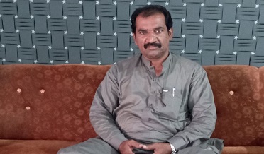 ڀائرن جي زيادتين خلاف نوجوان جو احتجاج