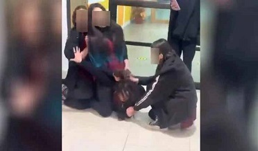 تشدد جو شڪار شاگردياڻي سميت 4 ڄڻن شاگردياڻيون معطل