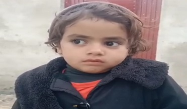 برقعا پوش عورتن جو گروهه،نينگري جا ڪن ڇني والا ڪڍي ويون