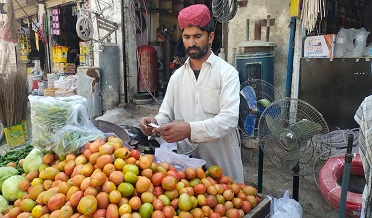 مختيارڪار جو ظلم، ريڙھو ھلائيندڙ مزدور مٿان 500 جو ڏنڊ،احتجاج